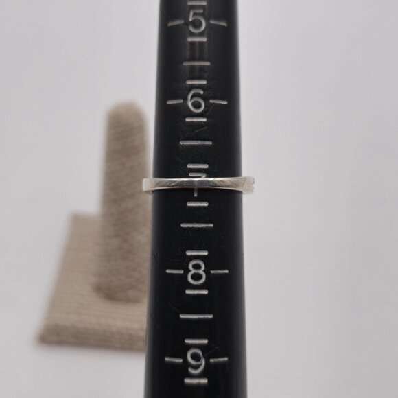 Size 7 Sterling Silver Clear Sapphire Gems Band Ring A3197 - Picture 8 of 10